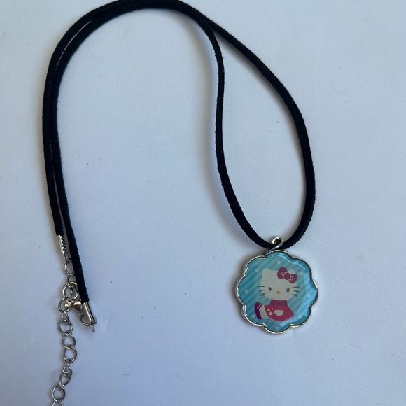 Meet your Posher, Alexia - Picture 9 of 14